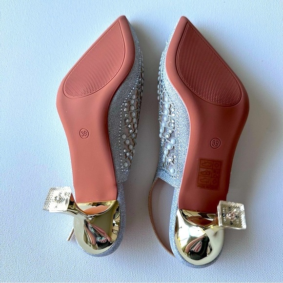 NWOT VenusCelia Women’s Charming Lady Silver Studded Slingback Pump - Picture 5 of 5